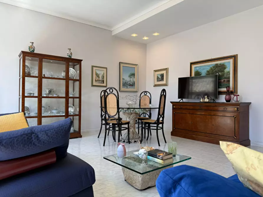 Immagine 10 di Appartamento in vendita  a Modica
