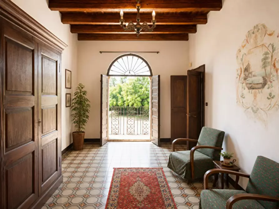 Immagine 16 di Villa in vendita  in via madonna 25 a Erbé
