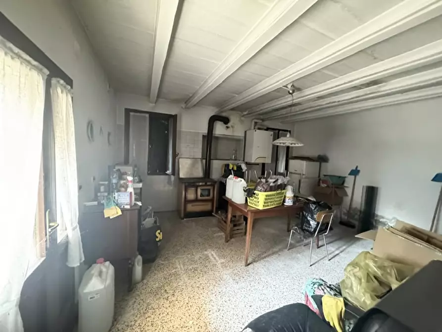 Immagine 11 di Rustico / casale in vendita  a Veggiano