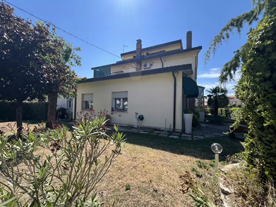 Immagine 42 di Casa bifamiliare in vendita  in Piazza Giovanni Albertin 4 a Rosolina