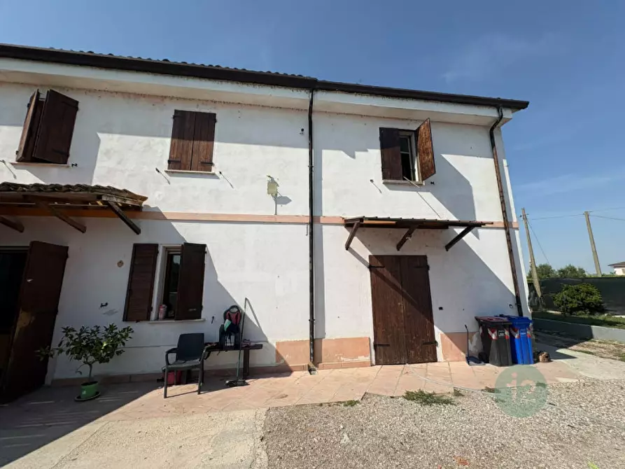 Immagine 1 di Villetta a schiera in vendita  in Via BONOMI a Concordia Sulla Secchia