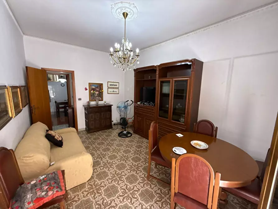 Immagine 1 di Appartamento in vendita  in Via Carlo Papa a Modica