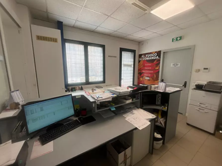Immagine 1 di Capannone industriale in affitto  a Masera' Di Padova