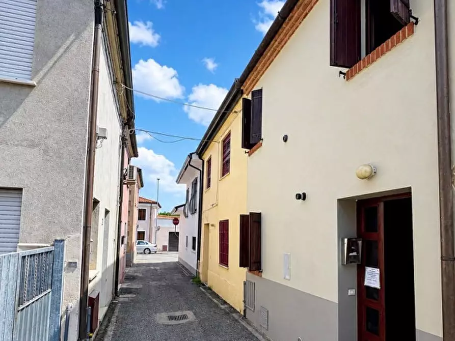 Immagine 1 di Villetta a schiera in vendita  a Badia Polesine