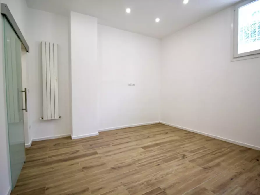 Immagine 12 di Appartamento in vendita  in Via Giuseppe Meoni a Prato
