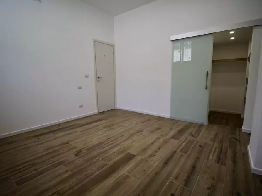 Immagine 15 di Appartamento in vendita  in Via Giuseppe Meoni a Prato