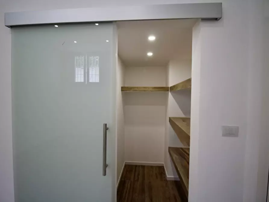 Immagine 17 di Appartamento in vendita  in Via Giuseppe Meoni a Prato