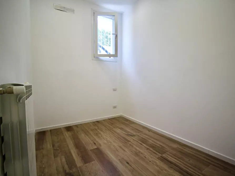 Immagine 20 di Appartamento in vendita  in Via Giuseppe Meoni a Prato