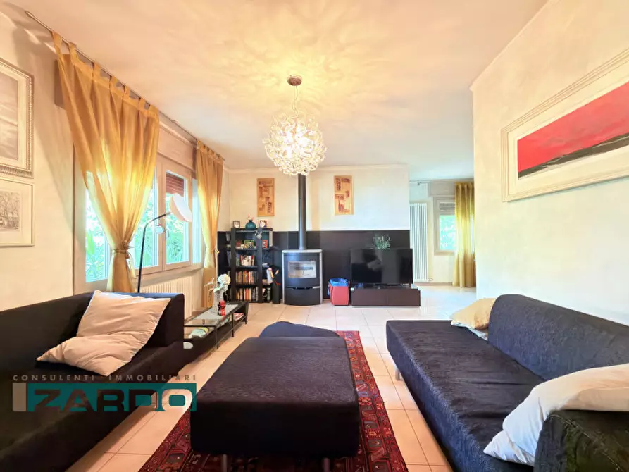 Immagine 3 di Casa indipendente in vendita  a Castello Di Godego