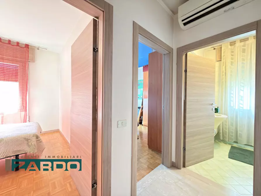 Immagine 9 di Casa indipendente in vendita  a Castello Di Godego