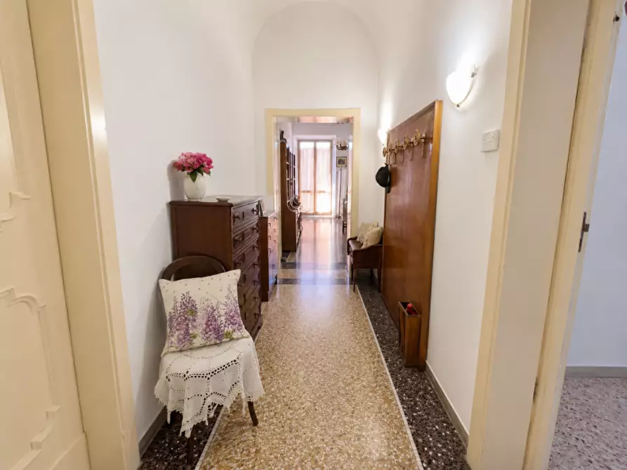 Immagine 3 di Appartamento in vendita  a Senigallia