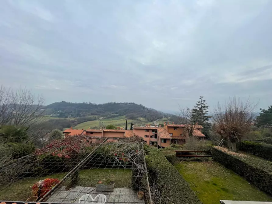 Immagine 23 di Villetta a schiera in vendita  in MONTEVIALE VIA CHIESA a Vicenza
