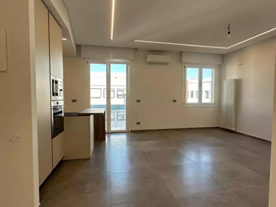 Immagine 3 di Appartamento in vendita  in via Tasso a Savona