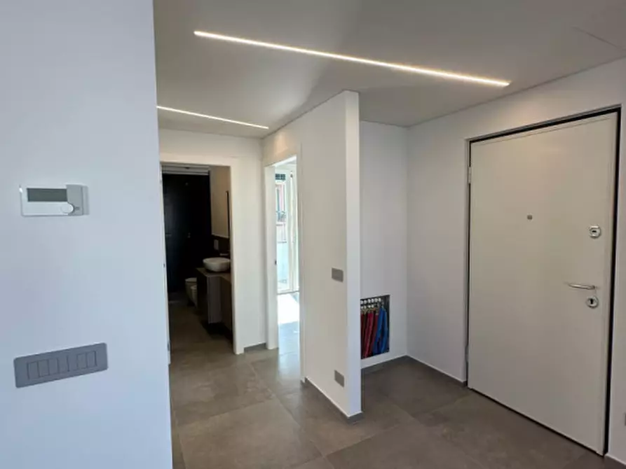 Immagine 4 di Appartamento in vendita  in via Tasso a Savona