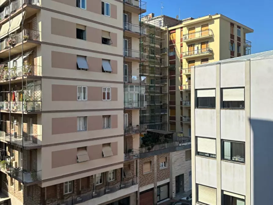 Immagine 13 di Appartamento in vendita  in via Tasso a Savona