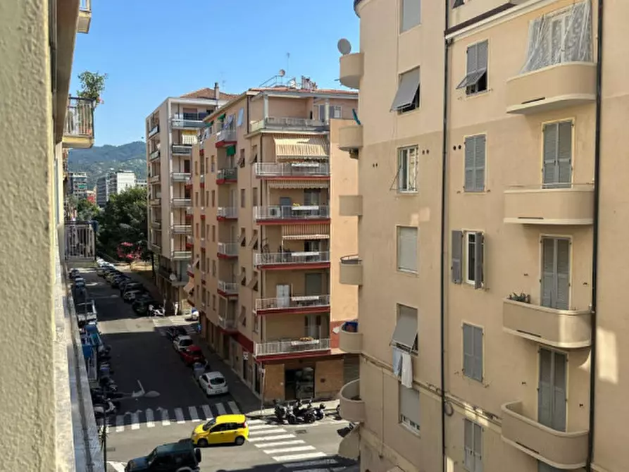 Immagine 14 di Appartamento in vendita  in via Tasso a Savona