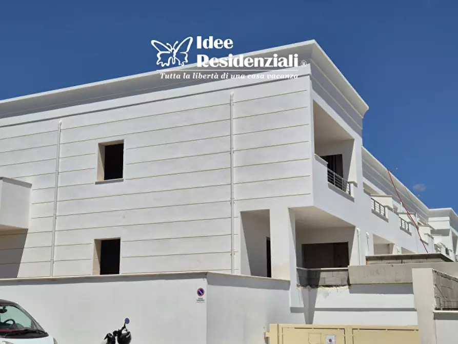 Immagine 1 di Villa in vendita  a Olbia
