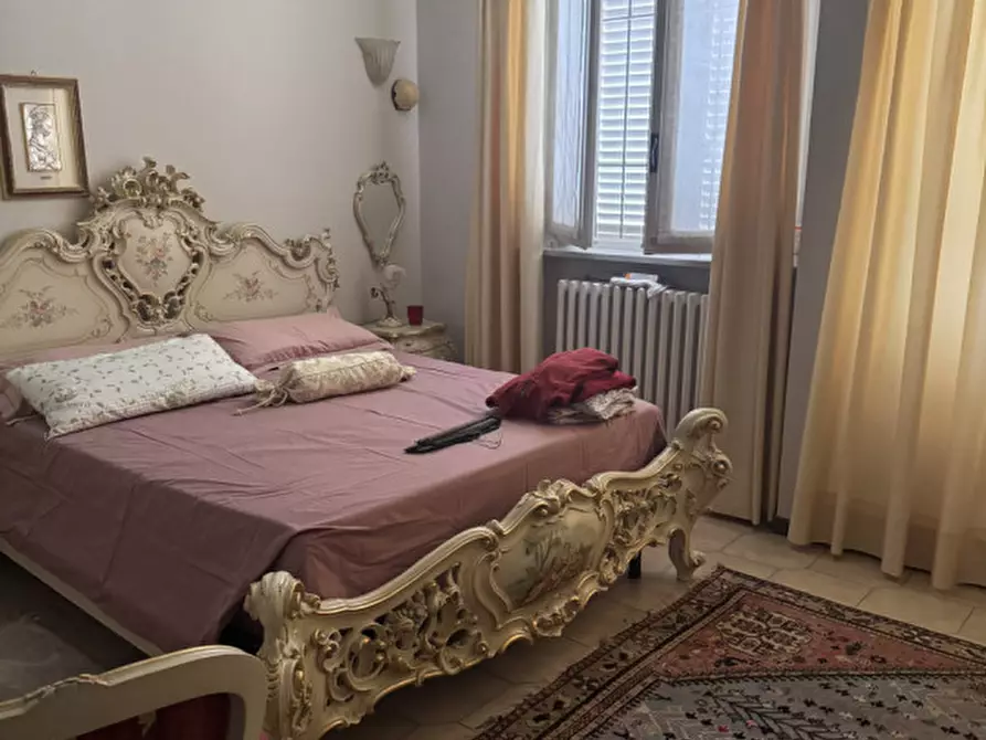 Immagine 28 di Villa in vendita  in Strada Castelgherlone 30 a Alba
