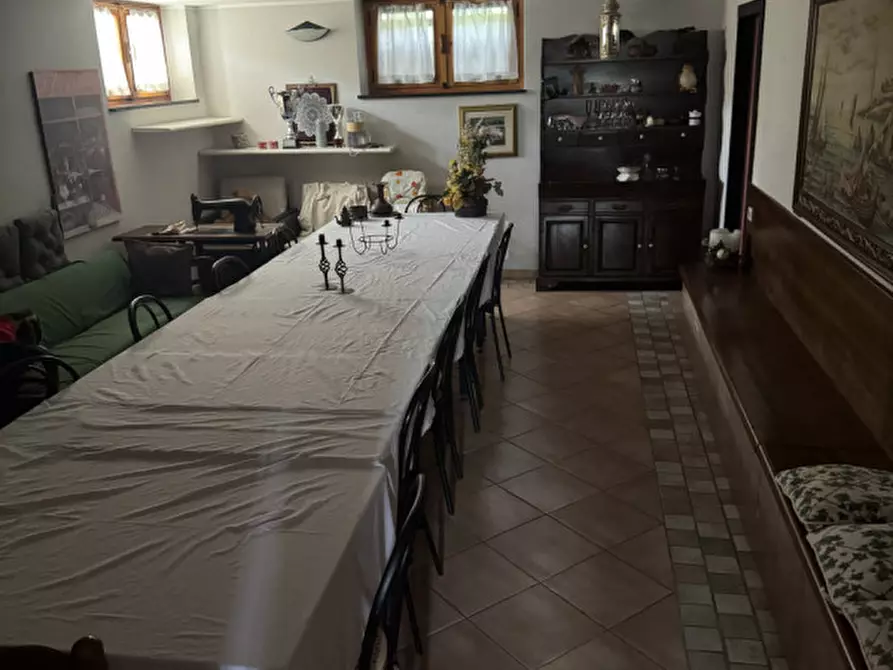 Immagine 32 di Villa in vendita  in Strada Castelgherlone 30 a Alba