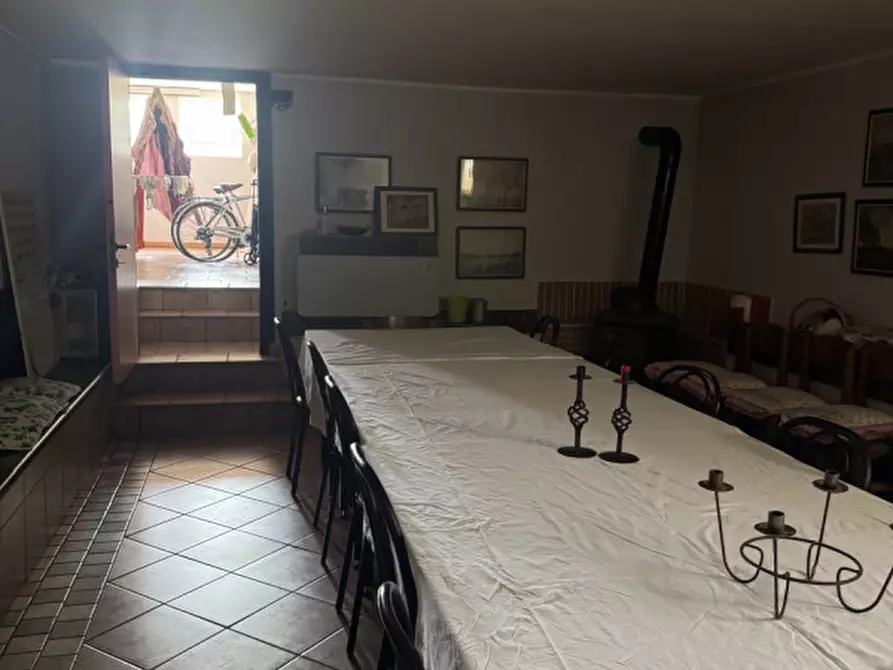 Immagine 33 di Villa in vendita  in Strada Castelgherlone 30 a Alba