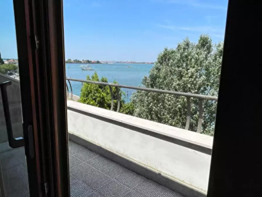 Immagine 11 di Attico in vendita  in Riviera Santa Maria Elisabetta a Venezia