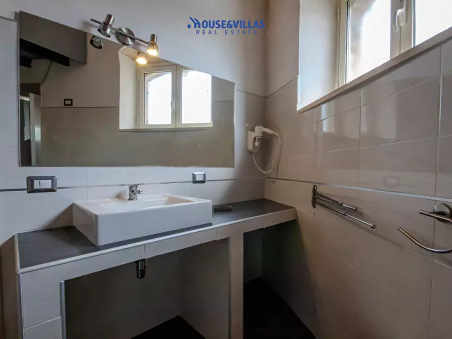 Immagine 12 di Loft/Open space in vendita  in vico filippo tortora 12 a Noto