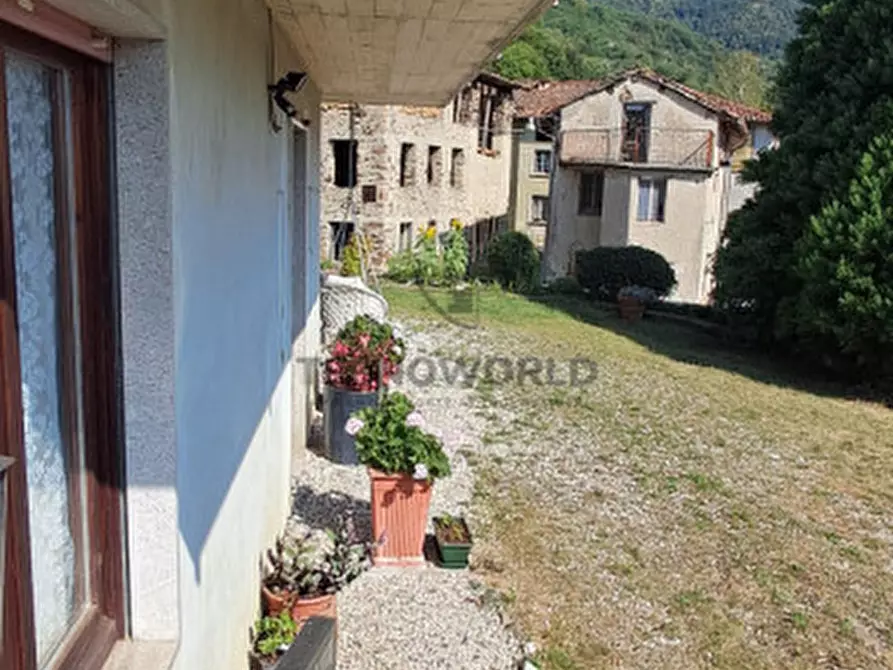 Immagine 14 di Casa bifamiliare in vendita  in contrada Laita a Valli Del Pasubio