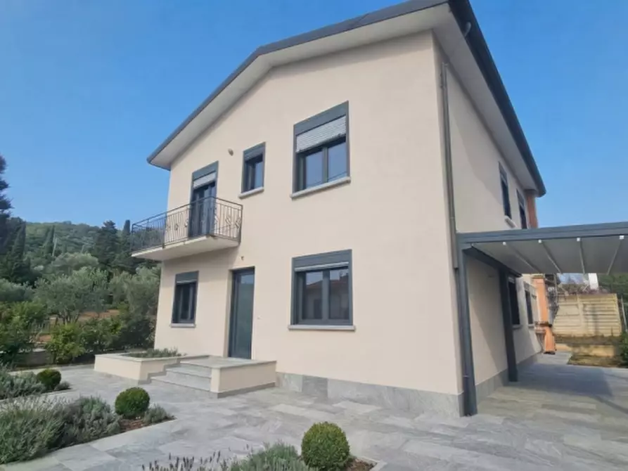 Immagine 10 di Casa bifamiliare in vendita  in Viale Roma a Torri Di Quartesolo