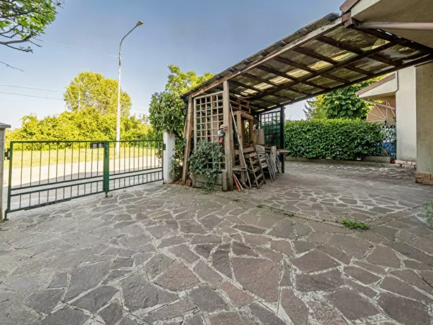 Immagine 42 di Villetta a schiera in vendita  in VIA BARTOLOMEO AVANZINI n. 16/18 a Carpi