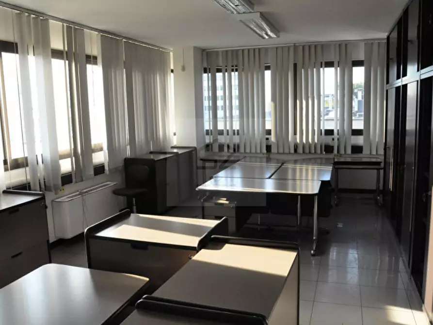 Immagine 1 di Ufficio in vendita  in Corso Stati Uniti a Padova