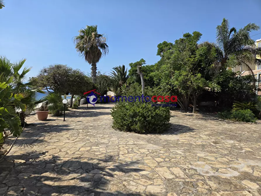 Immagine 4 di Villa in vendita  in Strada Statale Jonica, 585 a Reggio Di Calabria