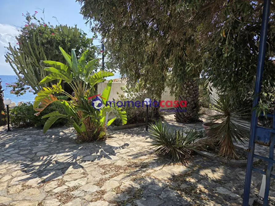 Immagine 5 di Villa in vendita  in Strada Statale Jonica, 585 a Reggio Di Calabria