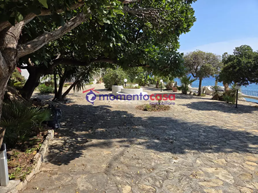 Immagine 6 di Villa in vendita  in Strada Statale Jonica, 585 a Reggio Di Calabria