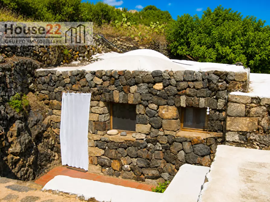 Immagine 3 di Rustico / casale in vendita  a Pantelleria
