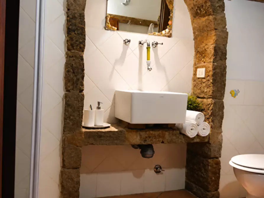 Immagine 22 di Rustico / casale in vendita  a Pantelleria