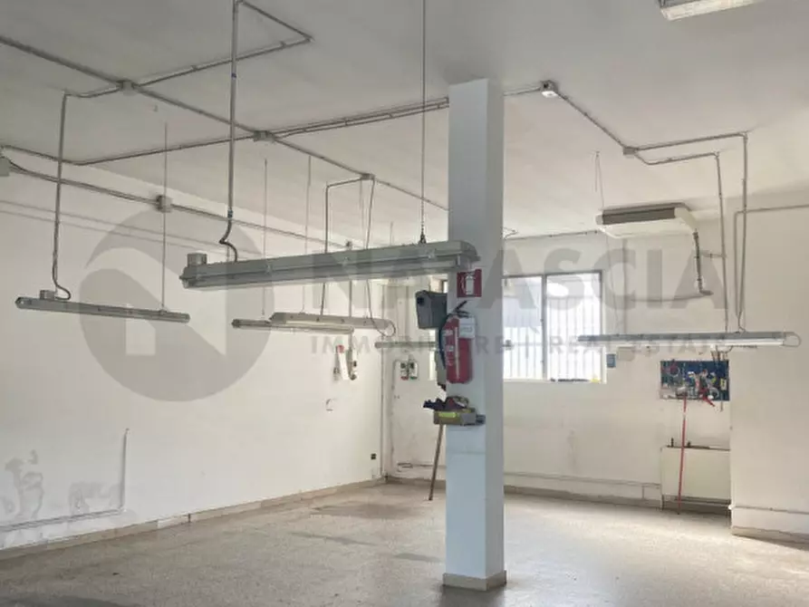 Immagine 1 di Laboratorio in affitto  in VIA DELLA COSTITUZIONE a Pelago