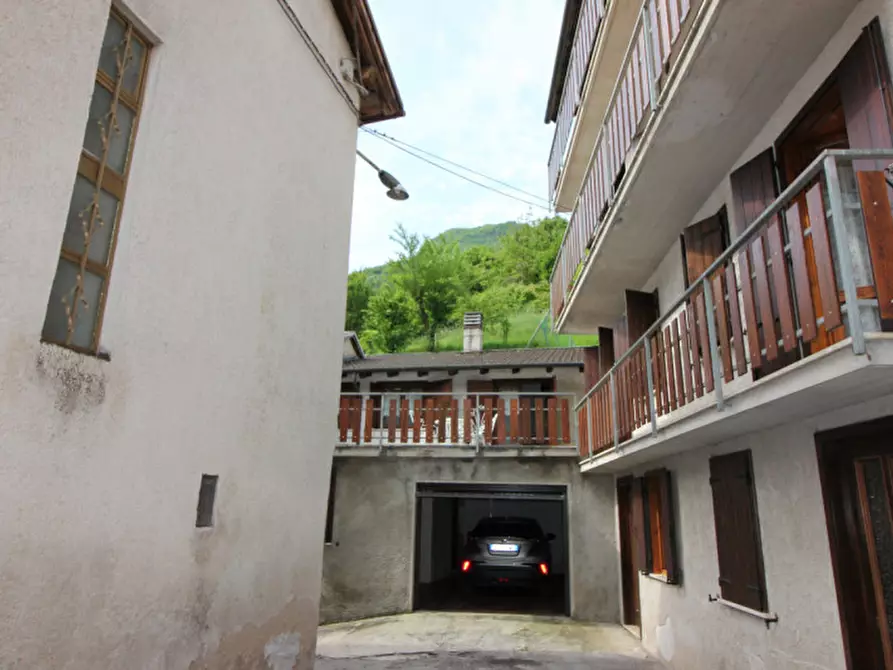 Immagine 10 di Rustico / casale in vendita  in via valpegara 73 a Valdastico