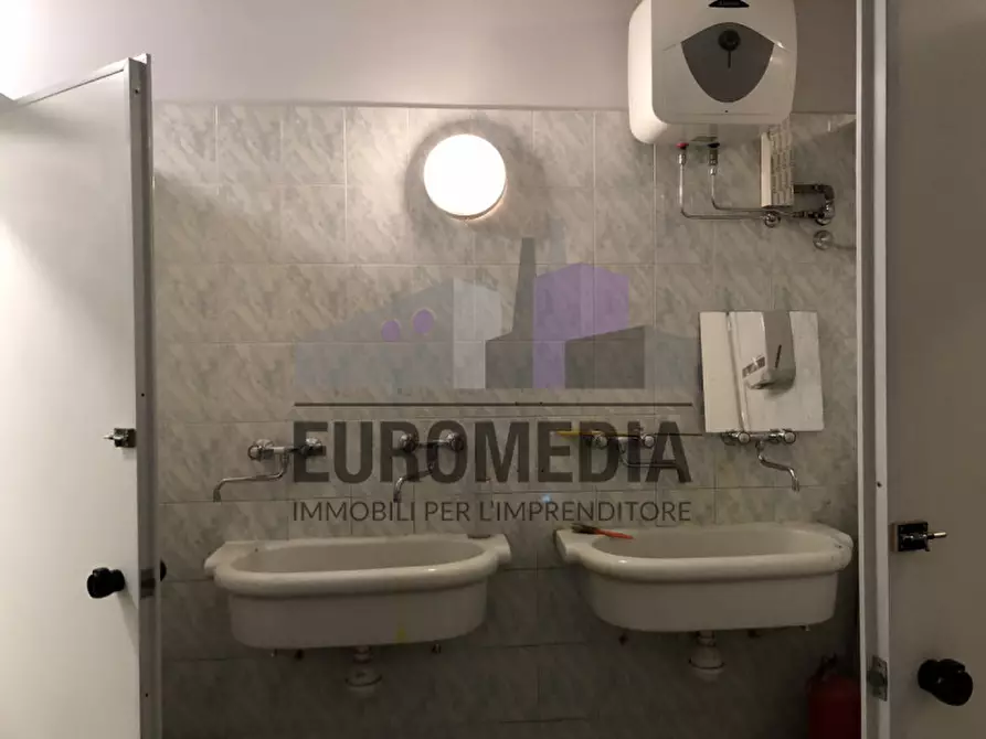 Immagine 8 di Capannone industriale in affitto  in Via Puccini a Altavilla Vicentina