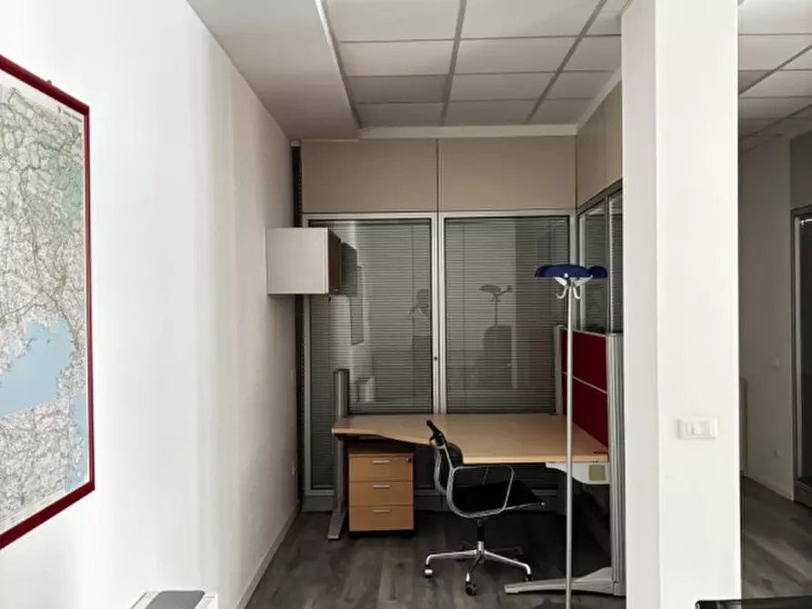 Immagine 11 di Ufficio in affitto  in Viale della navigazione interna a Padova