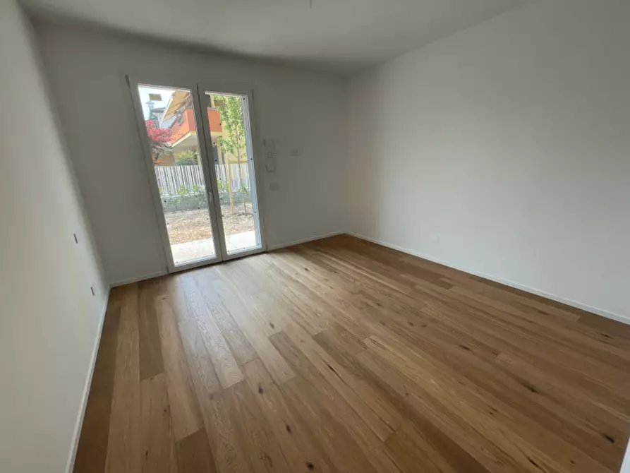 Immagine 16 di Appartamento in vendita  in via comino a Padova