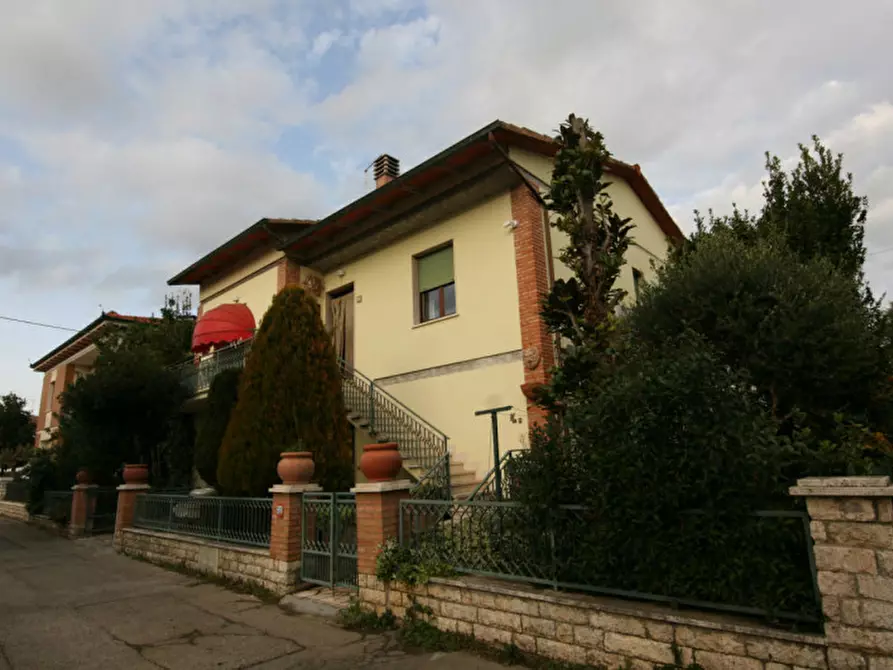 Immagine 1 di Casa indipendente in vendita  a Torrita Di Siena