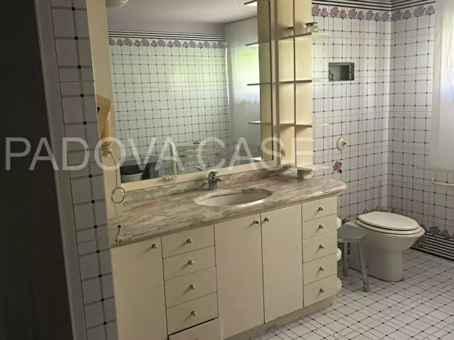 Immagine 5 di Casa indipendente in vendita  in via san massimo a Padova