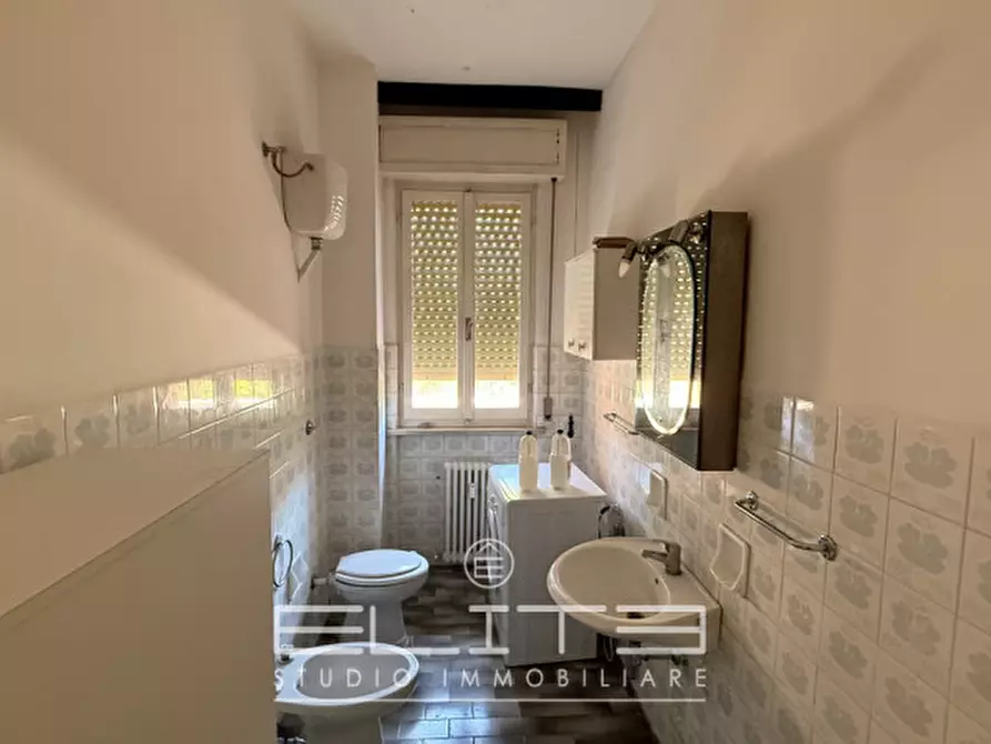 Immagine 11 di Appartamento in vendita  in VIA UNGARETTI a Ancona