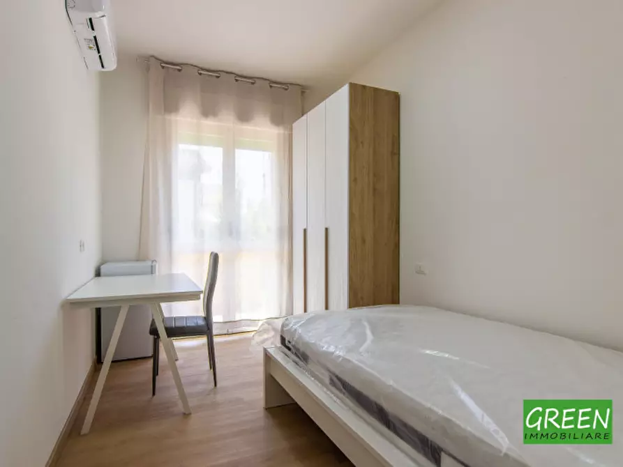 Immagine 13 di Appartamento in affitto  a Padova