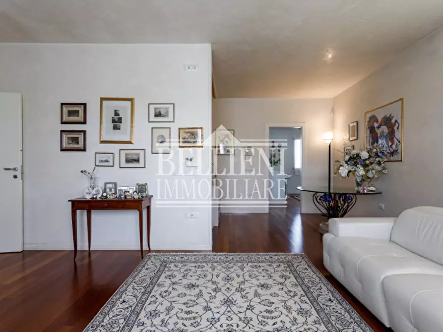 Immagine 10 di Villa in vendita  in via brenta a Monticello Conte Otto