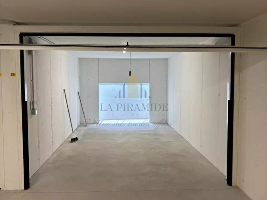 Immagine 2 di Garage in affitto  in PORTA TRENTO PADOVA RIF 2363 a Padova
