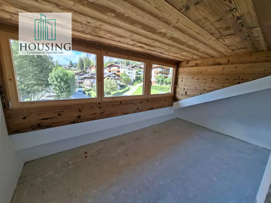 Immagine 12 di Appartamento in vendita  in Via dello Stadio a Cortina D'ampezzo