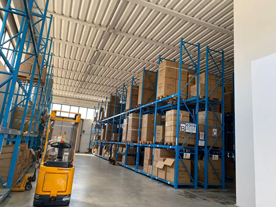 Immagine 3 di Capannone industriale in affitto  in Via Dante Alighieri a Pontelongo