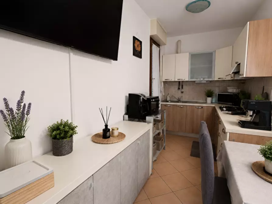 Immagine 3 di Appartamento in vendita  a Tuoro Sul Trasimeno