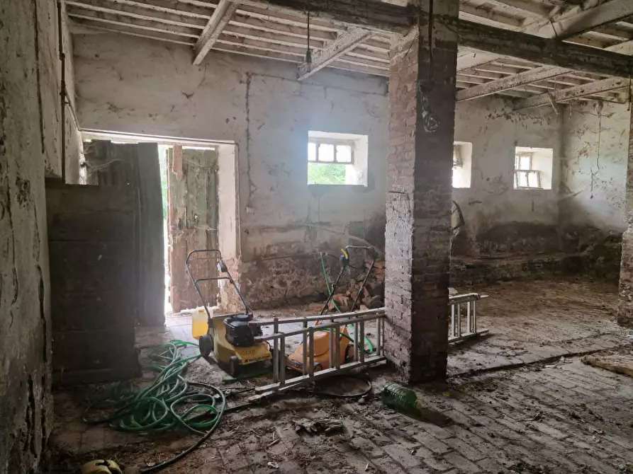 Immagine 15 di Rustico / casale in vendita  a Lucignano
